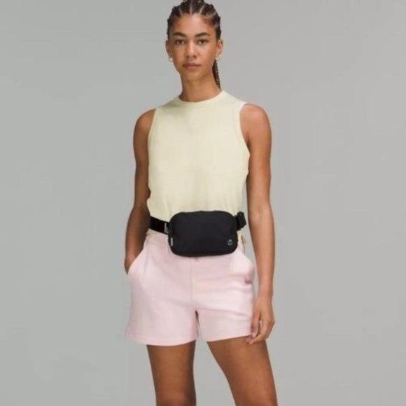 Lululemon Everywhere Belt Bag Black White Logo Crossbody Nwt - Picture 5 of 6